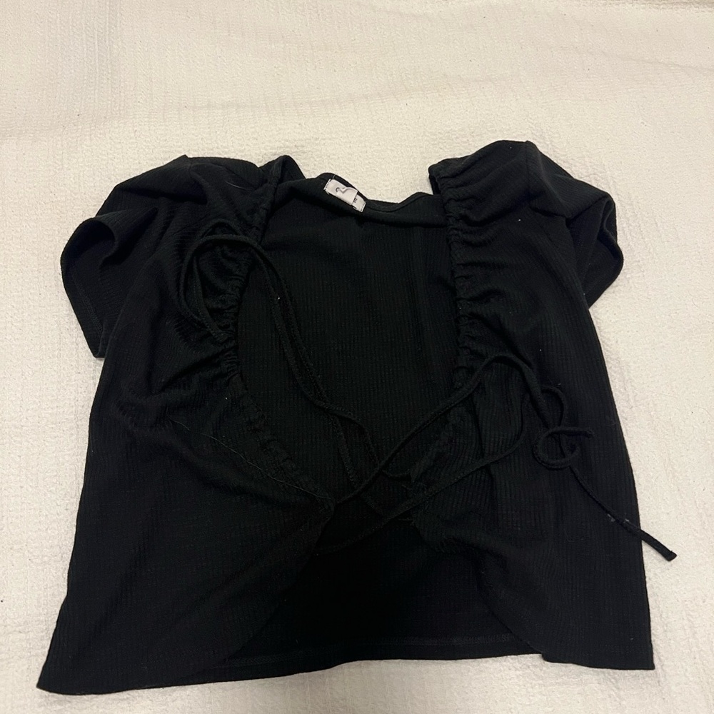 Garage Black Tie Front Top